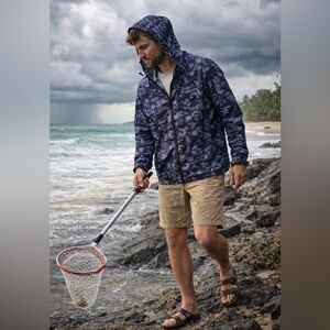 Sunrise Kingdom Men’s Blue Tropical Print Hooded Windbreaker – Size Medium (NWT)